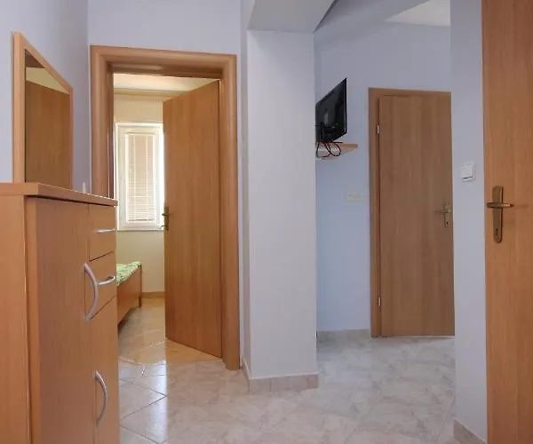 Apartments By The Sea Kali, Ugljan - 8235 Апартаменты Кали